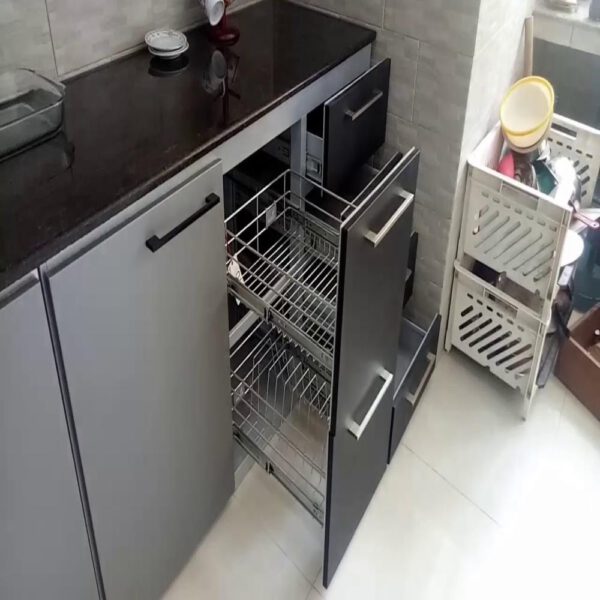 Kitchen Cabinets and Counters